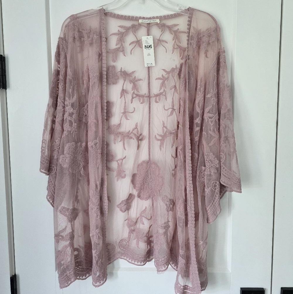 Do everything in love Dusty Rose Embroidered Kimono Anthropologie